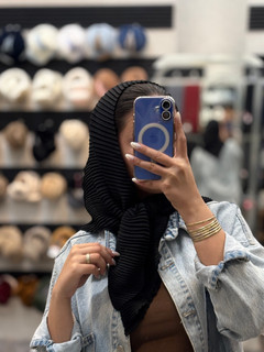 روسری ۳گوش پلیسه مشکی